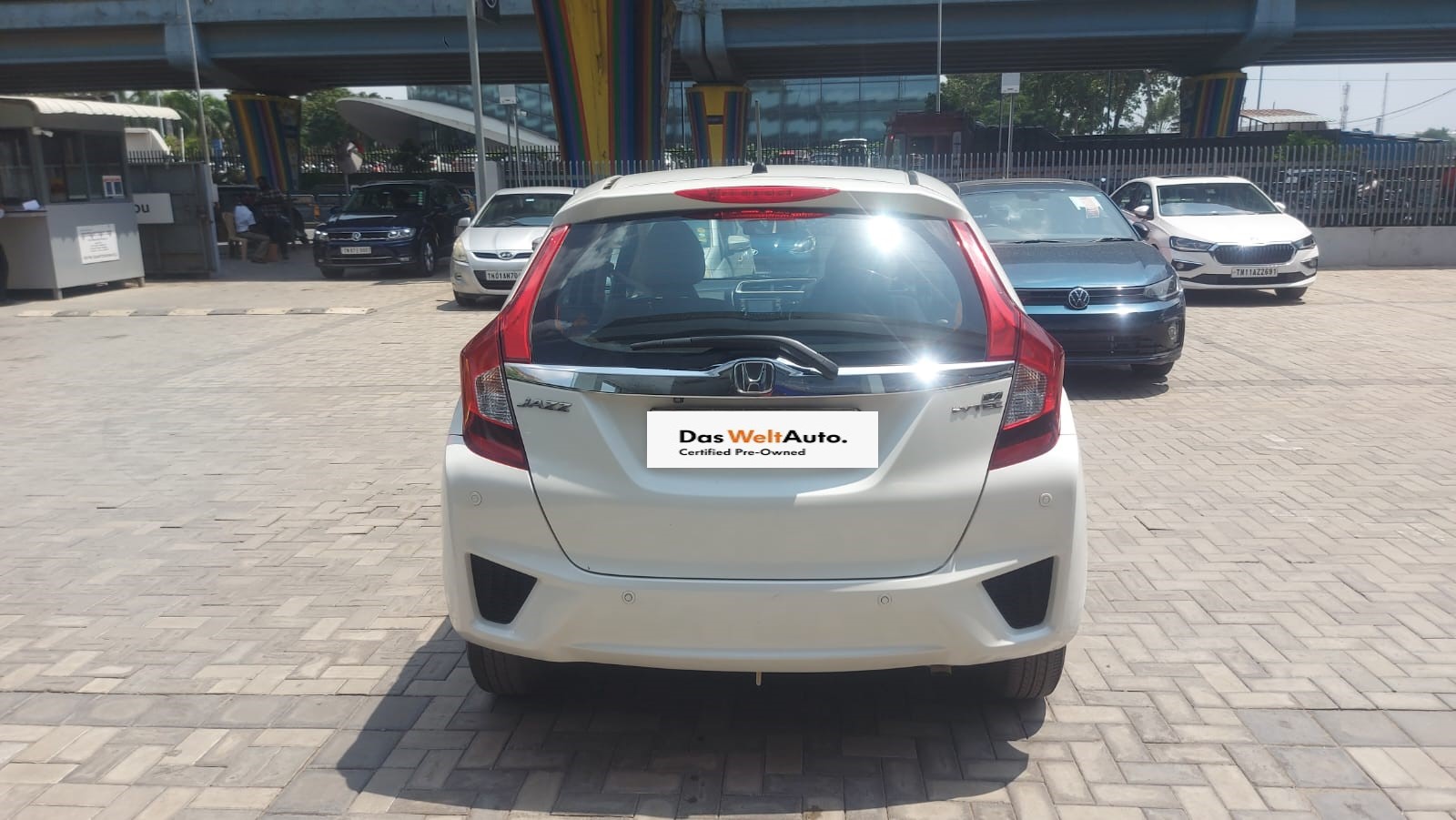 Honda Jazz(2015-2018) V At Petrol